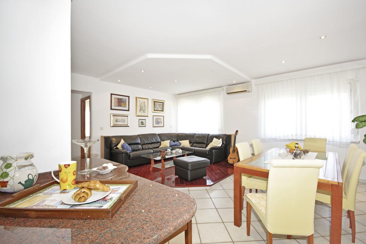 D & J Apartment Spalato Esterno foto